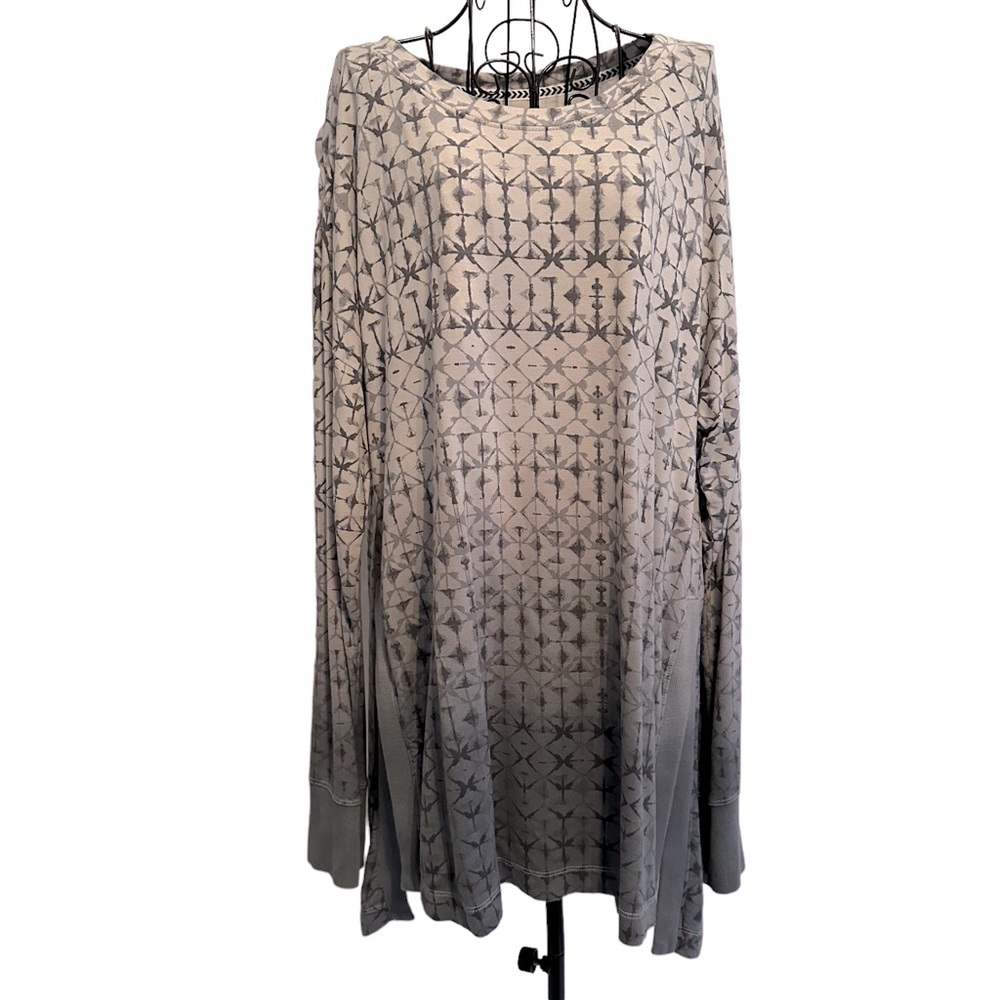 New Direction Studio XL tunic top. Grey/black ombré. Measurements in pics.